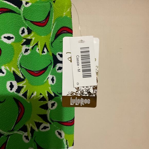Lularoe Cassie skirt Kermit the frog size medium new - Picture 2 of 2